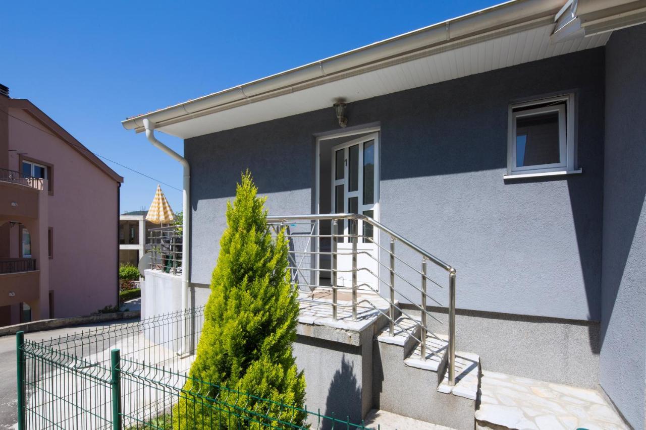 Studios Merdovic Budva Buitenkant foto