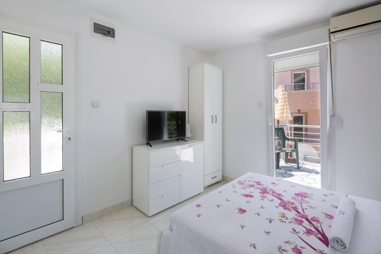 Studios Merdovic Budva Buitenkant foto