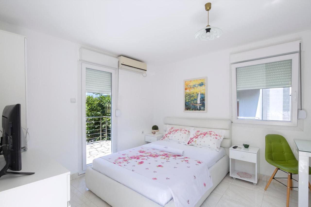 Studios Merdovic Budva Buitenkant foto