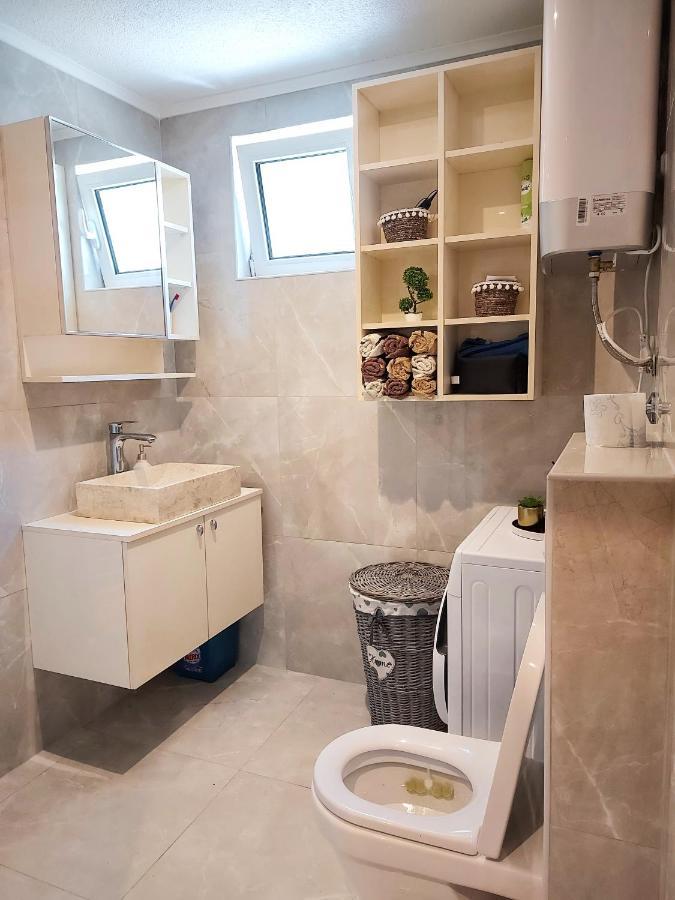 Studios Merdovic Budva Buitenkant foto