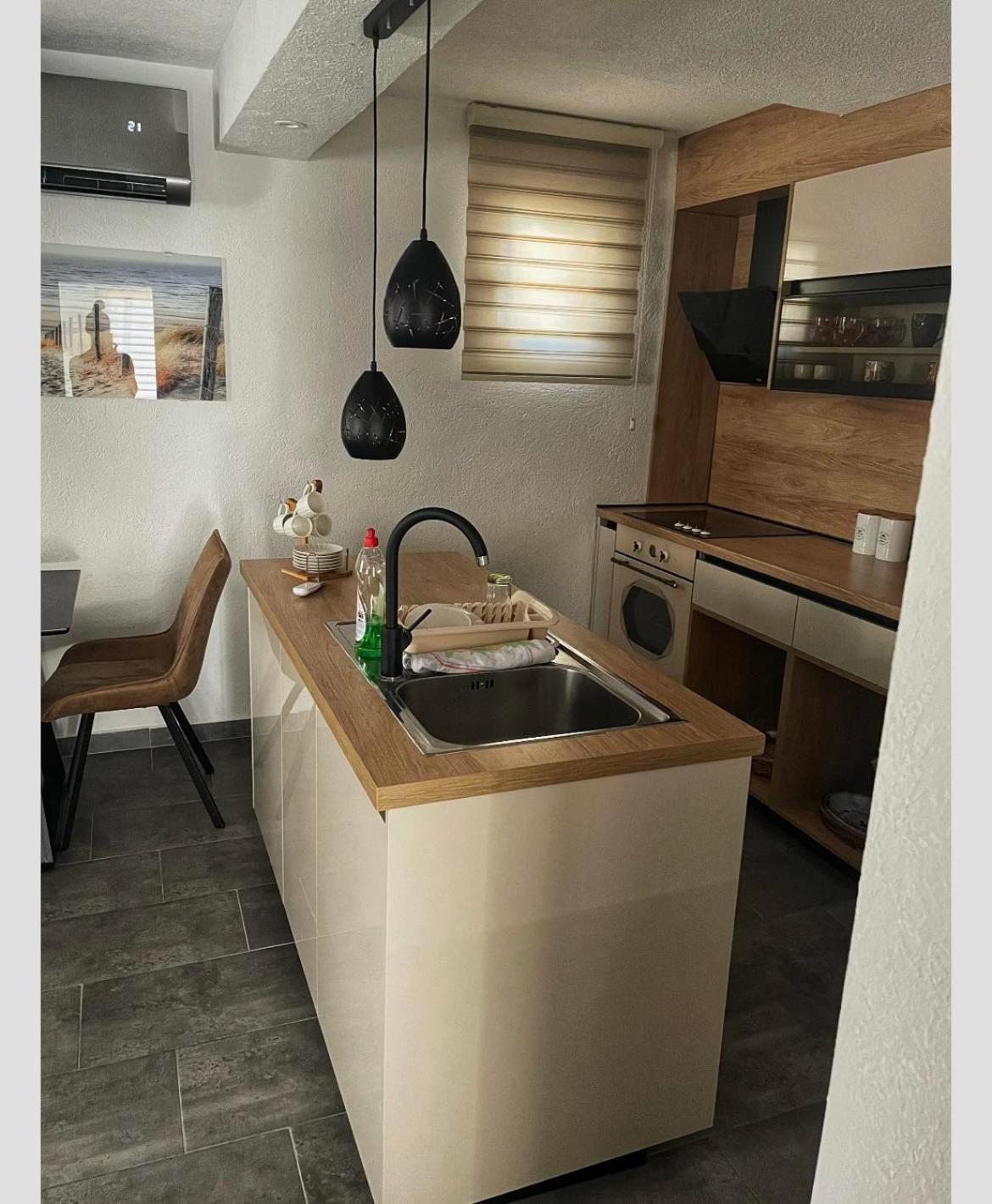 Studios Merdovic Budva Kamer foto