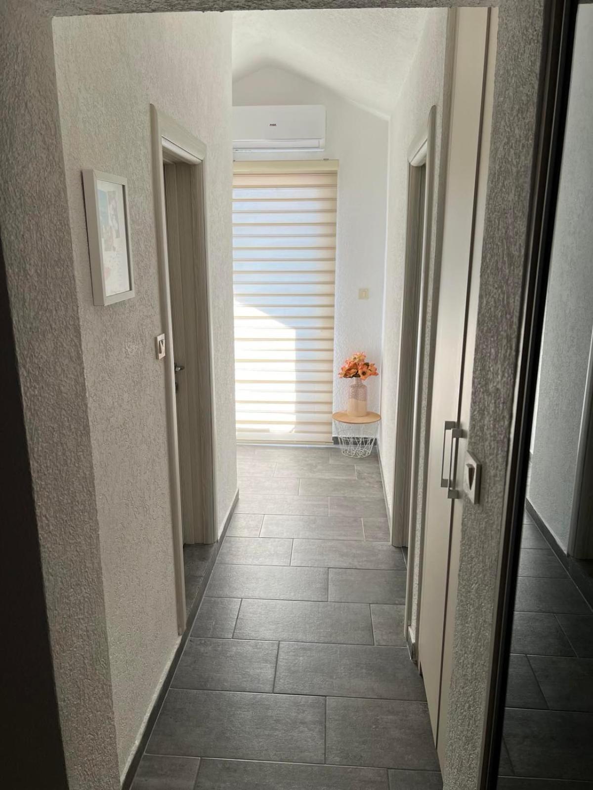 Studios Merdovic Budva Kamer foto
